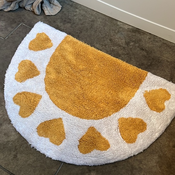 Yellow and White Heart Bath Mat - Picture 3 of 5
